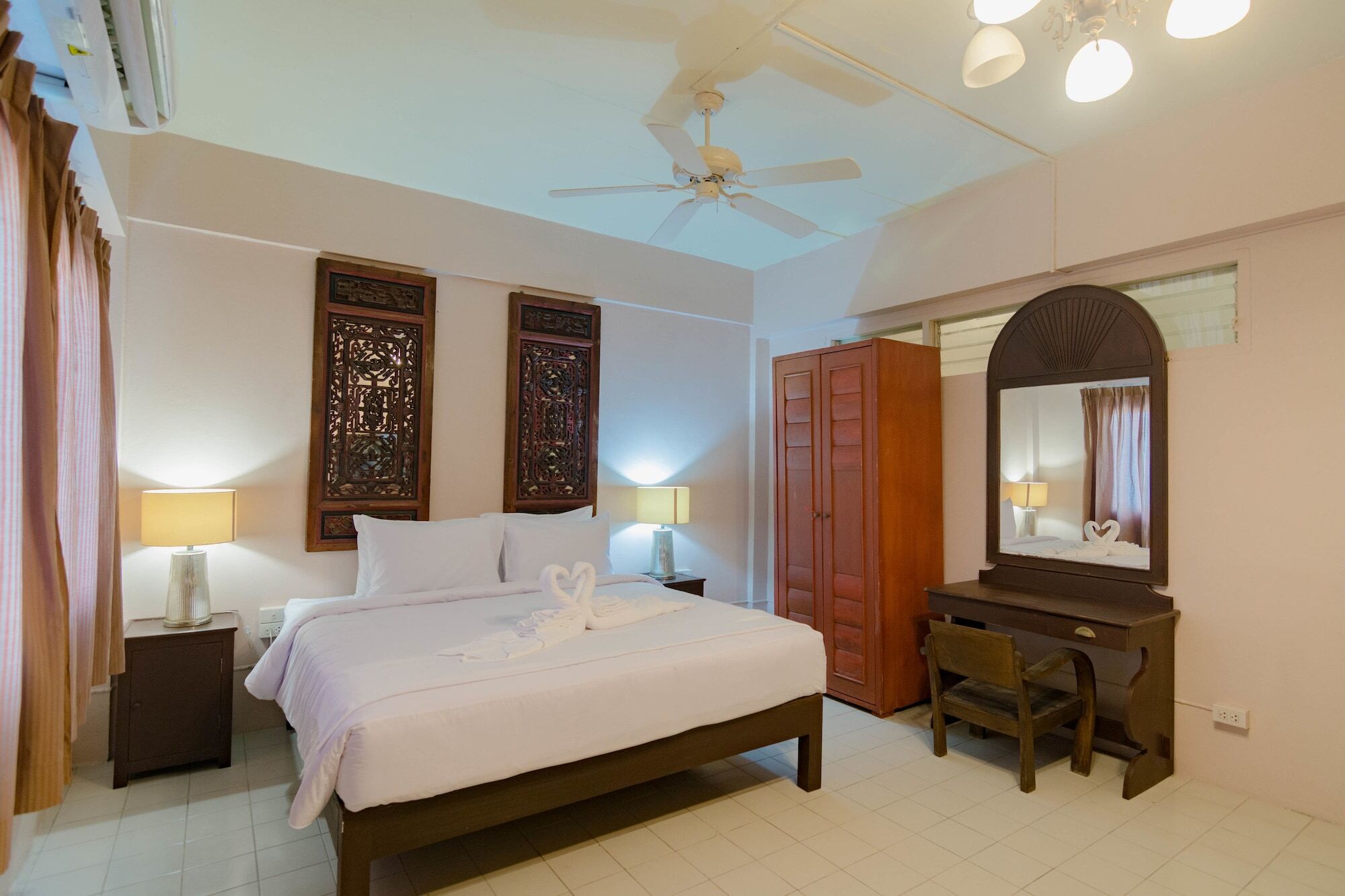 Bed At Beach Hostel Phuket Exterior foto