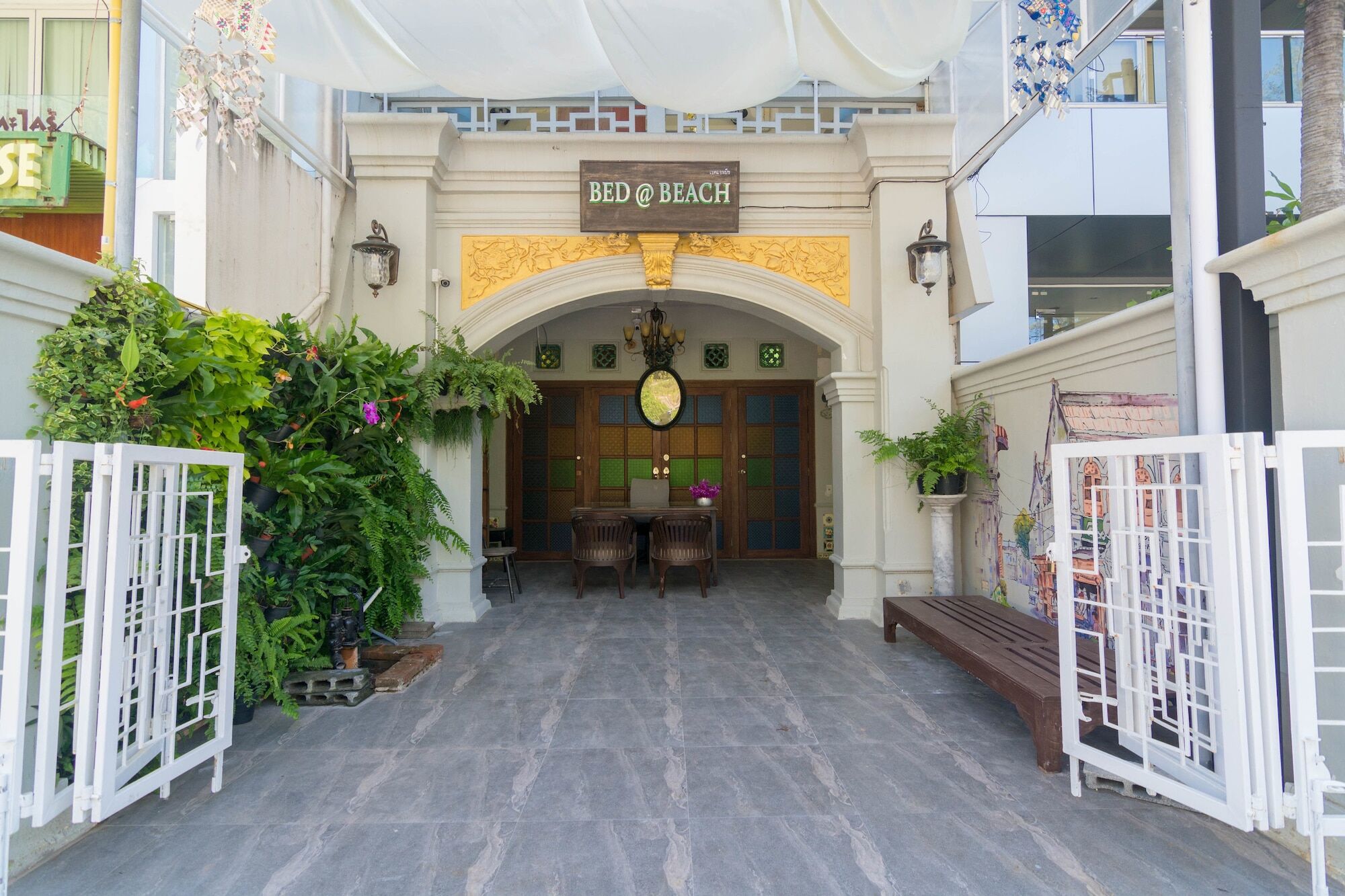 Bed At Beach Hostel Phuket Exterior foto