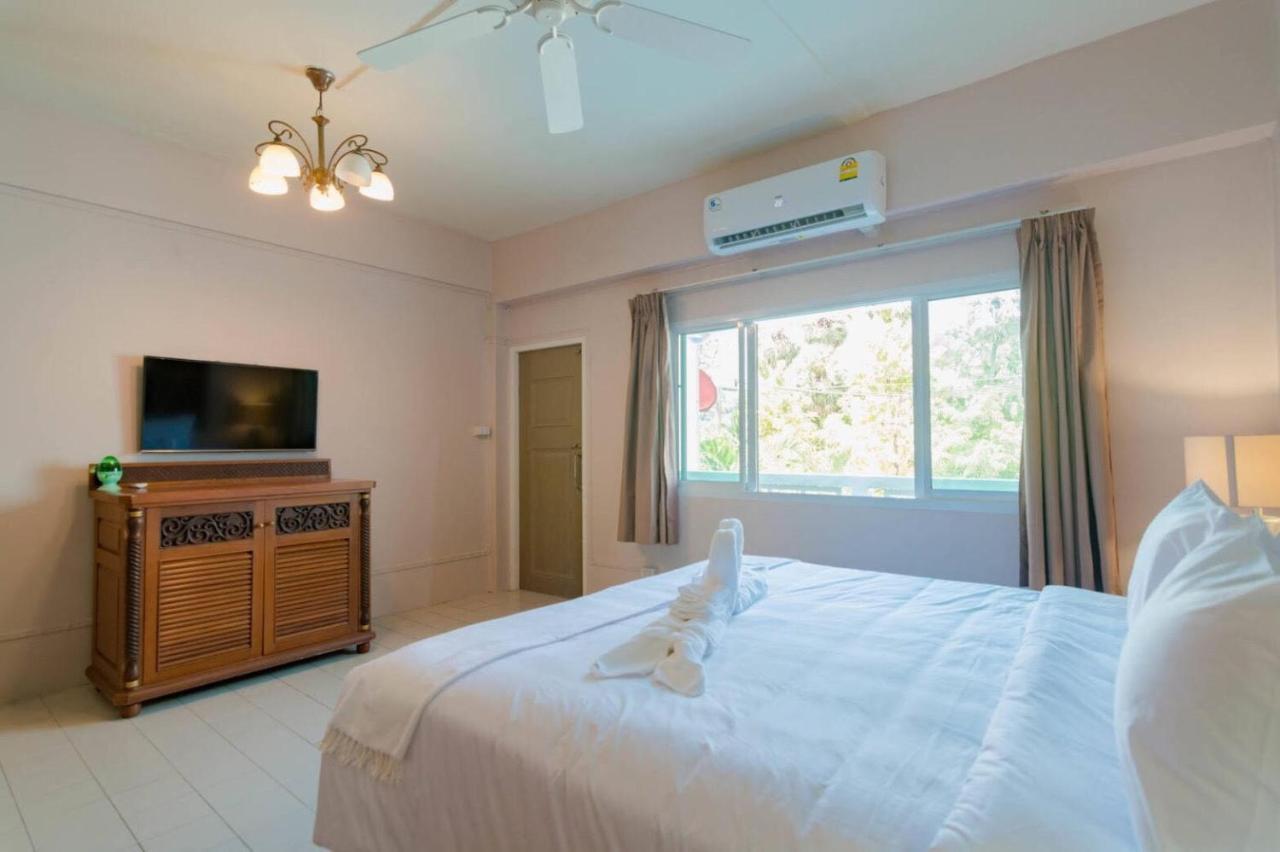 Bed At Beach Hostel Phuket Exterior foto